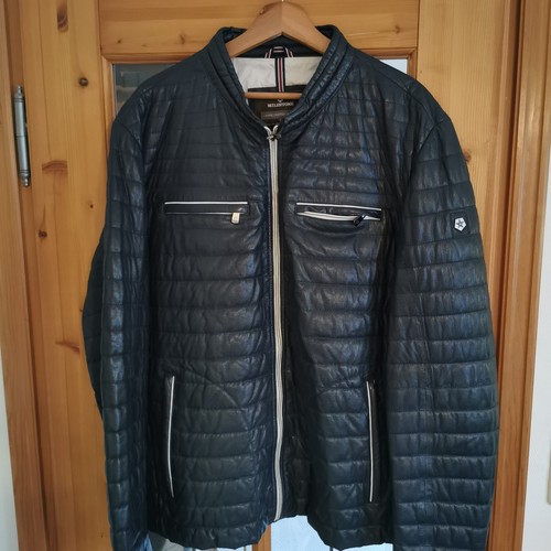 Stupenda giacca pelle blu
